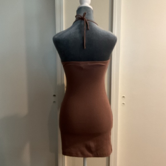 🖤 Brown Ribbed Mini Twist Front Halter Dress - Picture 7 of 7